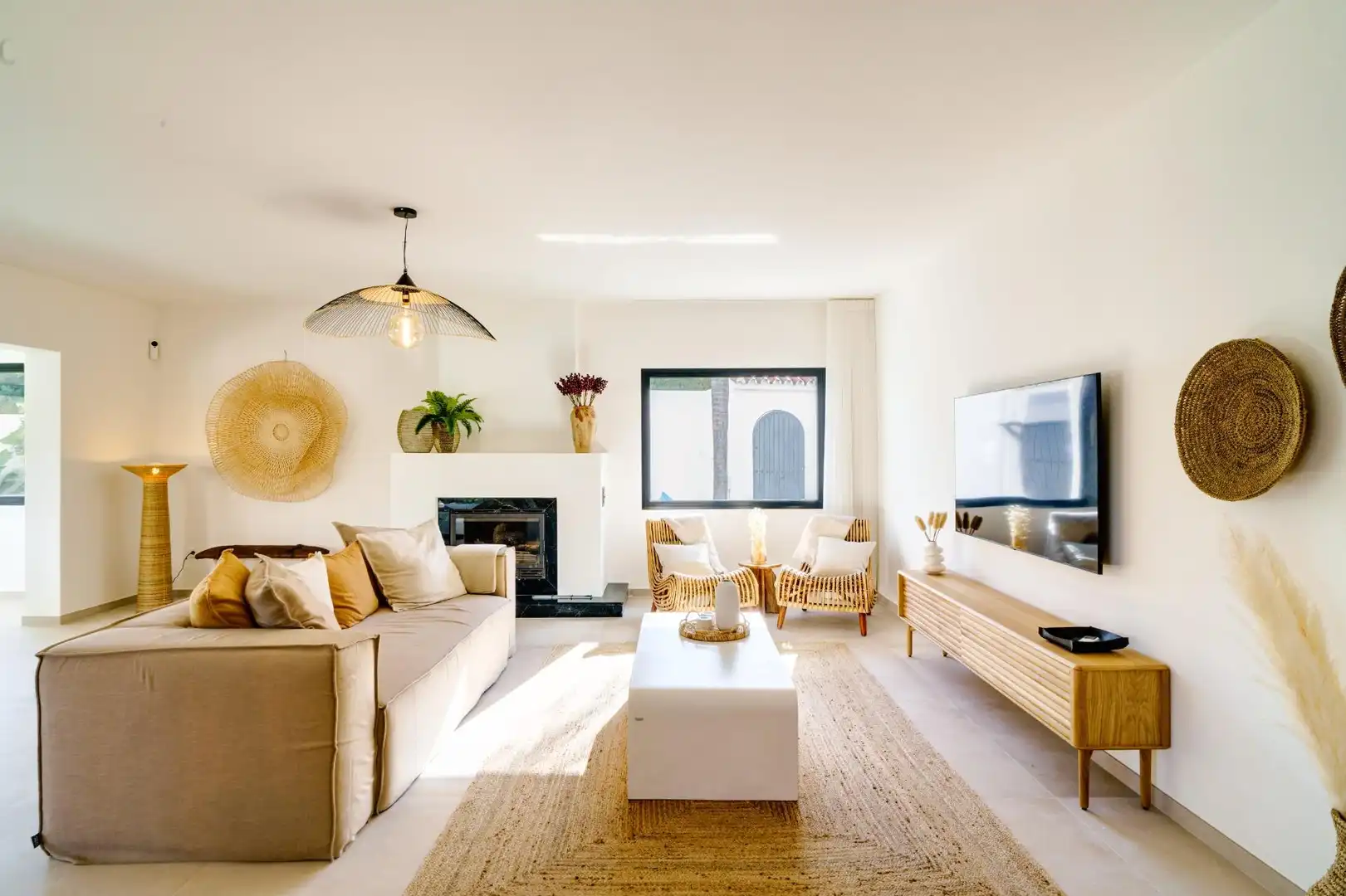 Sala de estar de Casa o chalet en venta en Marbella con Aire acondicionado, Jardín privado y Terraza