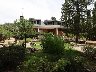 Villa con piscina in vendita a Navalquejigo - Los Arroyos