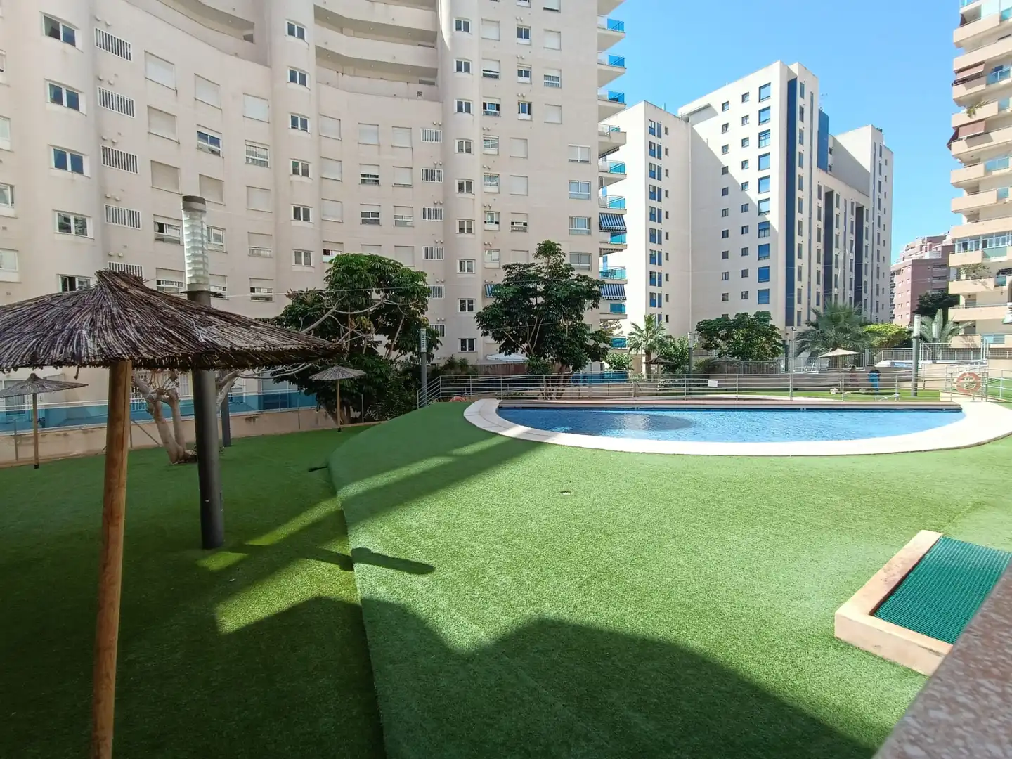 Piscina de Apartamento en venta en Villajoyosa / La Vila Joiosa con Amueblado, Balcón y Piscina comunitaria