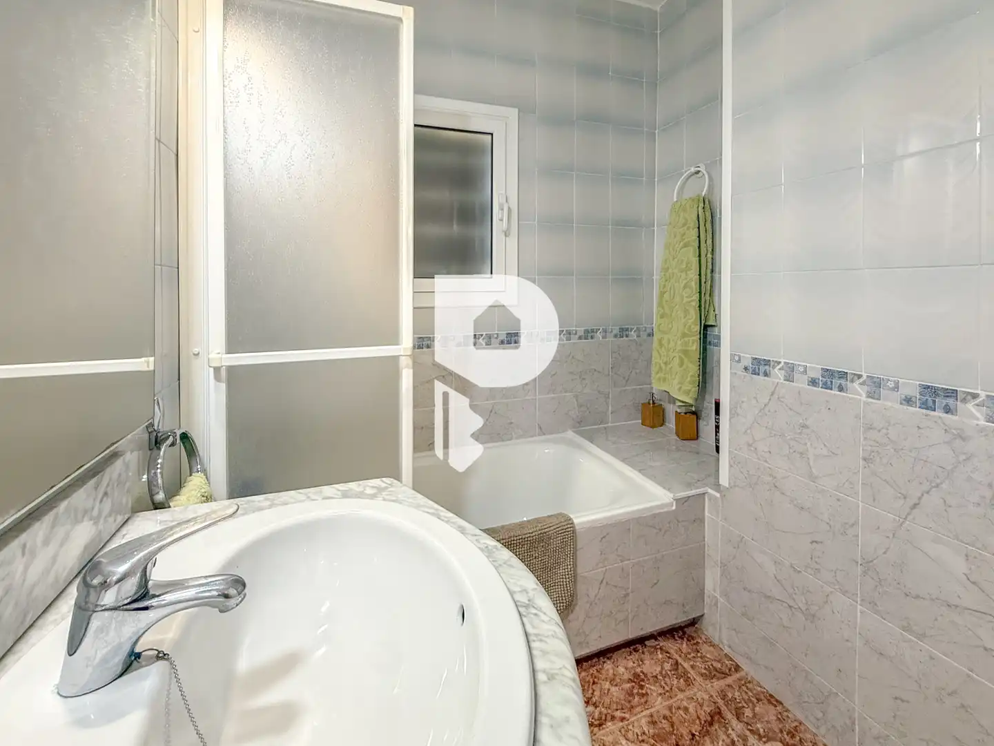 Baño de Casa o chalet en venta en Vallirana con Calefacción, Jardín privado y Terraza