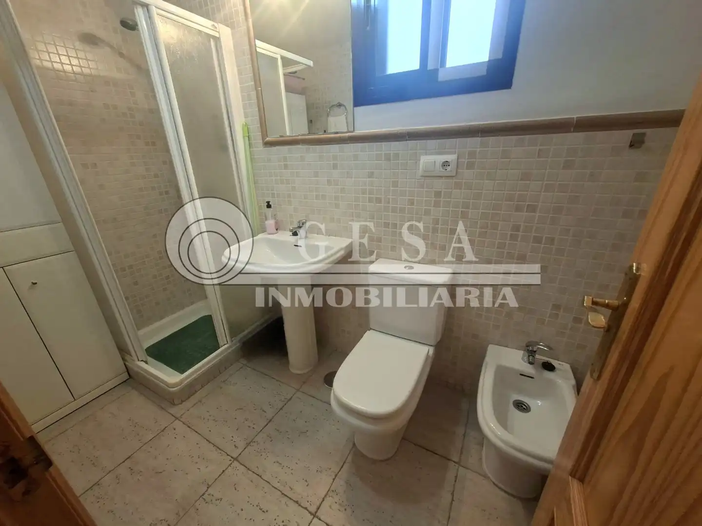 Wohnung zum Verkauf in Torrox mit Terrasse, Abstellraum und Schwimmbad