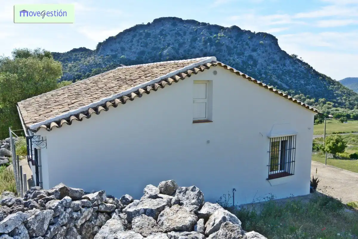Vista exterior de Finca rústica en venta en Benaocaz con Terraza y Amueblado