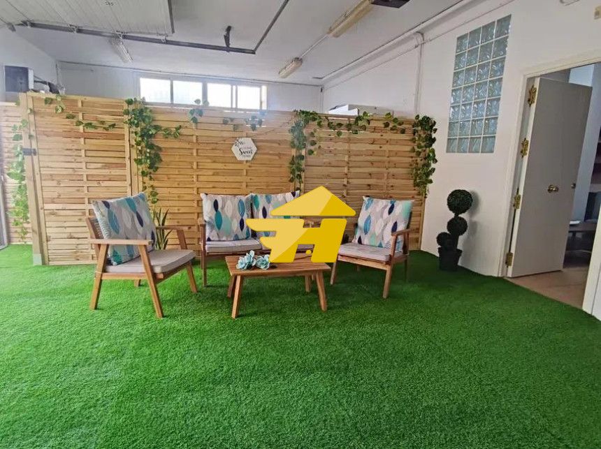 Terrassa de Pis de lloguer en Málaga Capital amb Aire condicionat, Jardí privat i Moblat