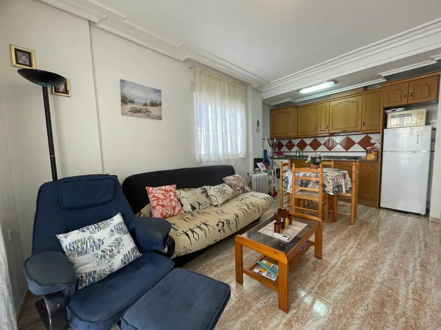 Wohnzimmer von Erdgeschoss zum Verkauf in Torrevieja mit Klimaanlage, Heizung und Terrasse