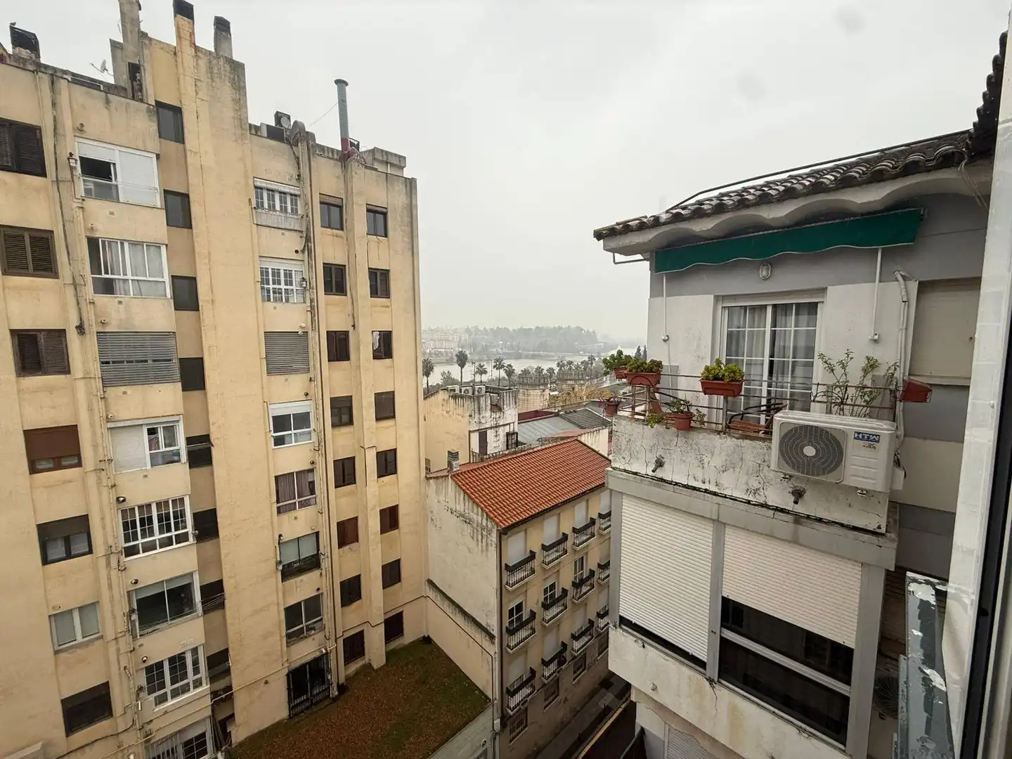 Vista exterior de Pis en venda en Badajoz amb Aire condicionat i Terrassa