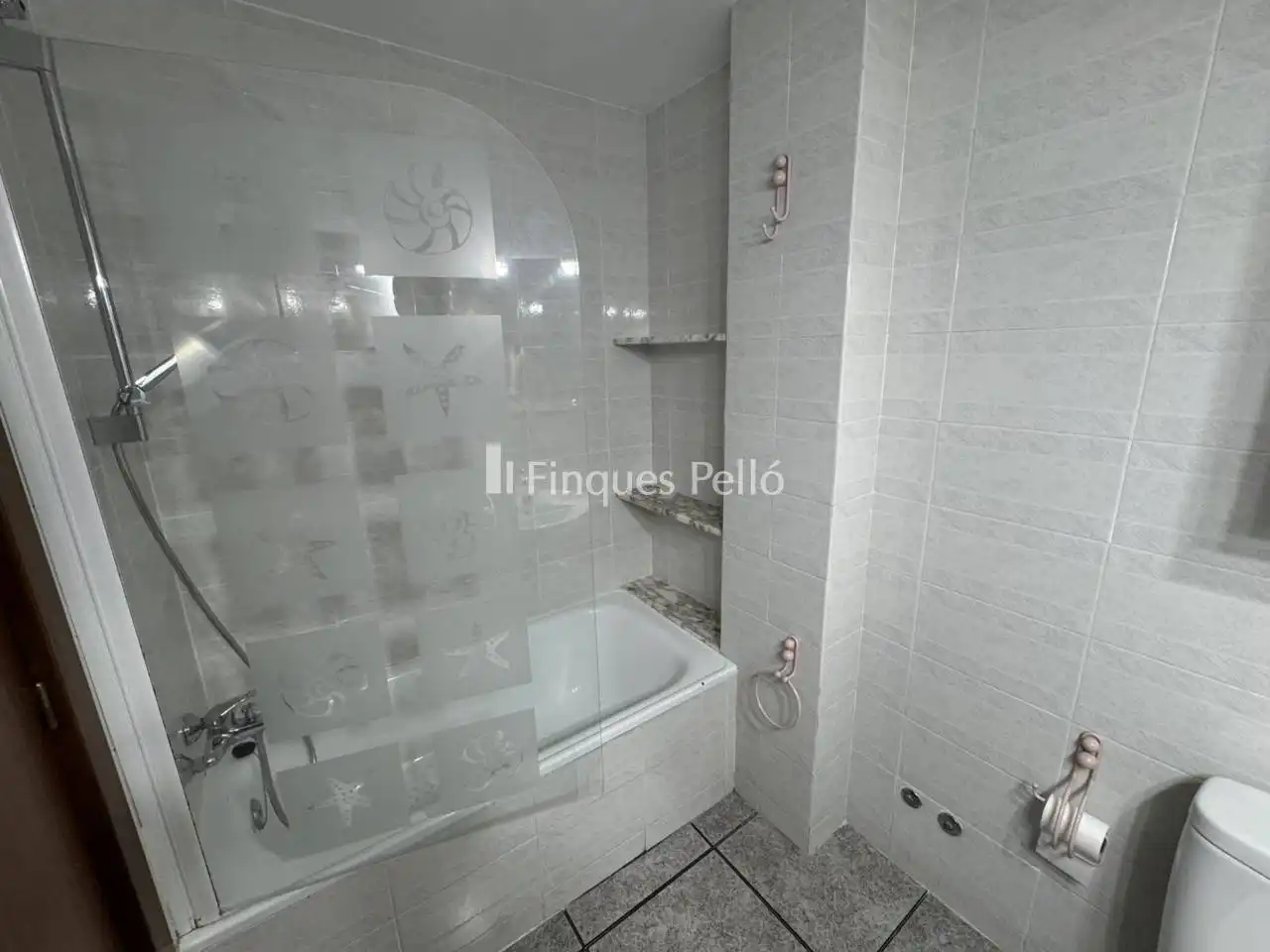 Bathroom of Flat for sale in Sant Feliu de Guíxols  with Air Conditioner, Heating and Balcony