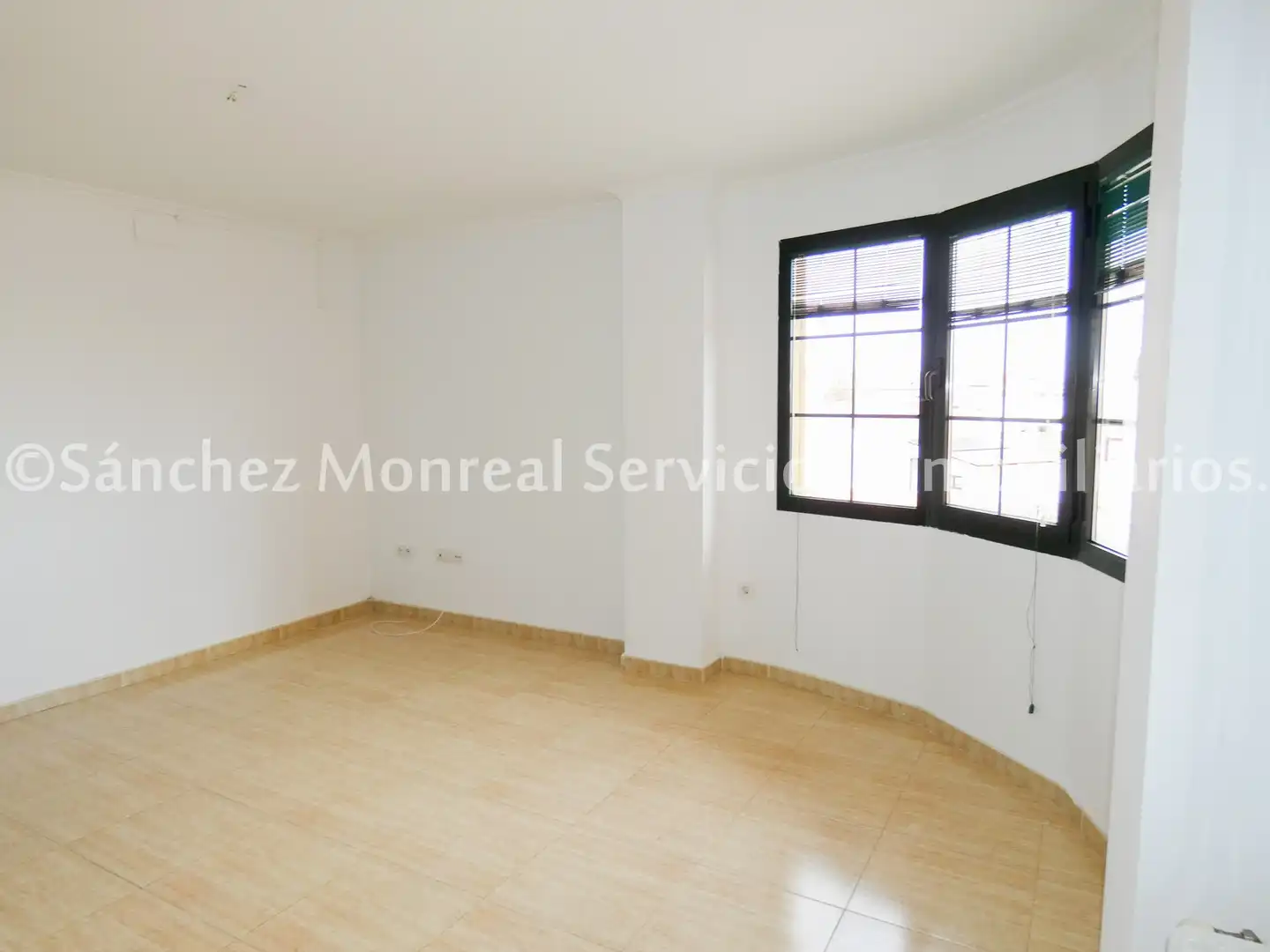 Piso en venta en Alcázar de San Juan con Calefacción, Horno y Balcón