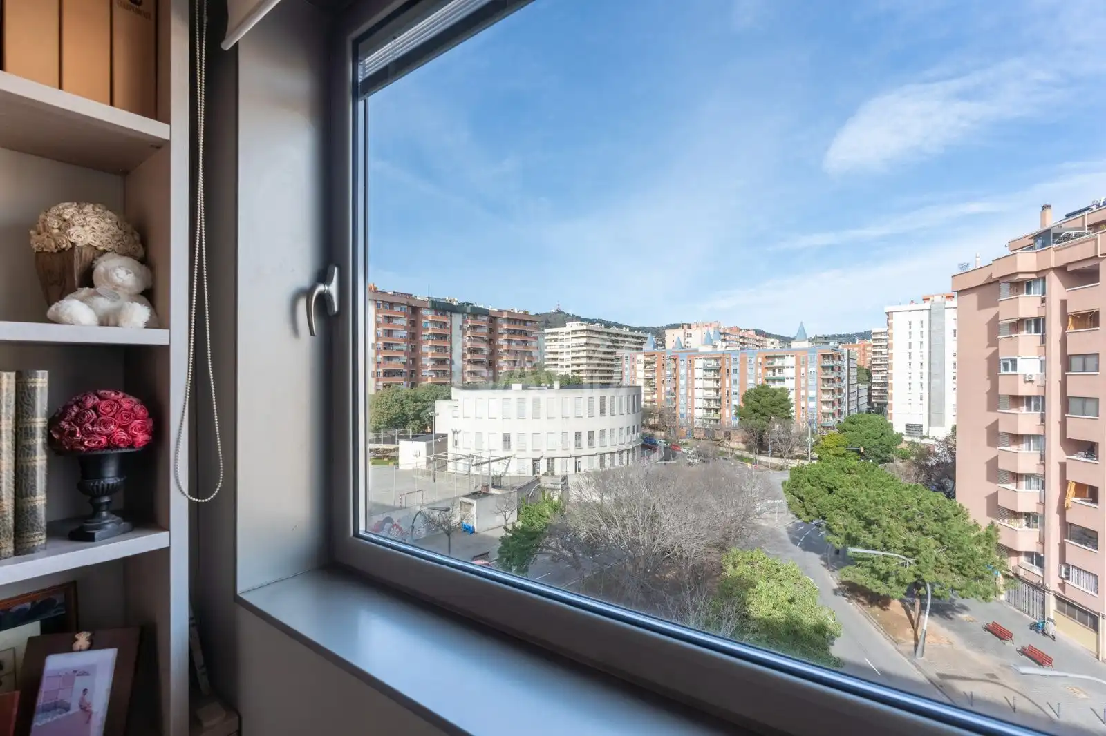 Habitación de Ático en venta en L'Hospitalet de Llobregat con Aire acondicionado, Calefacción y Parquet