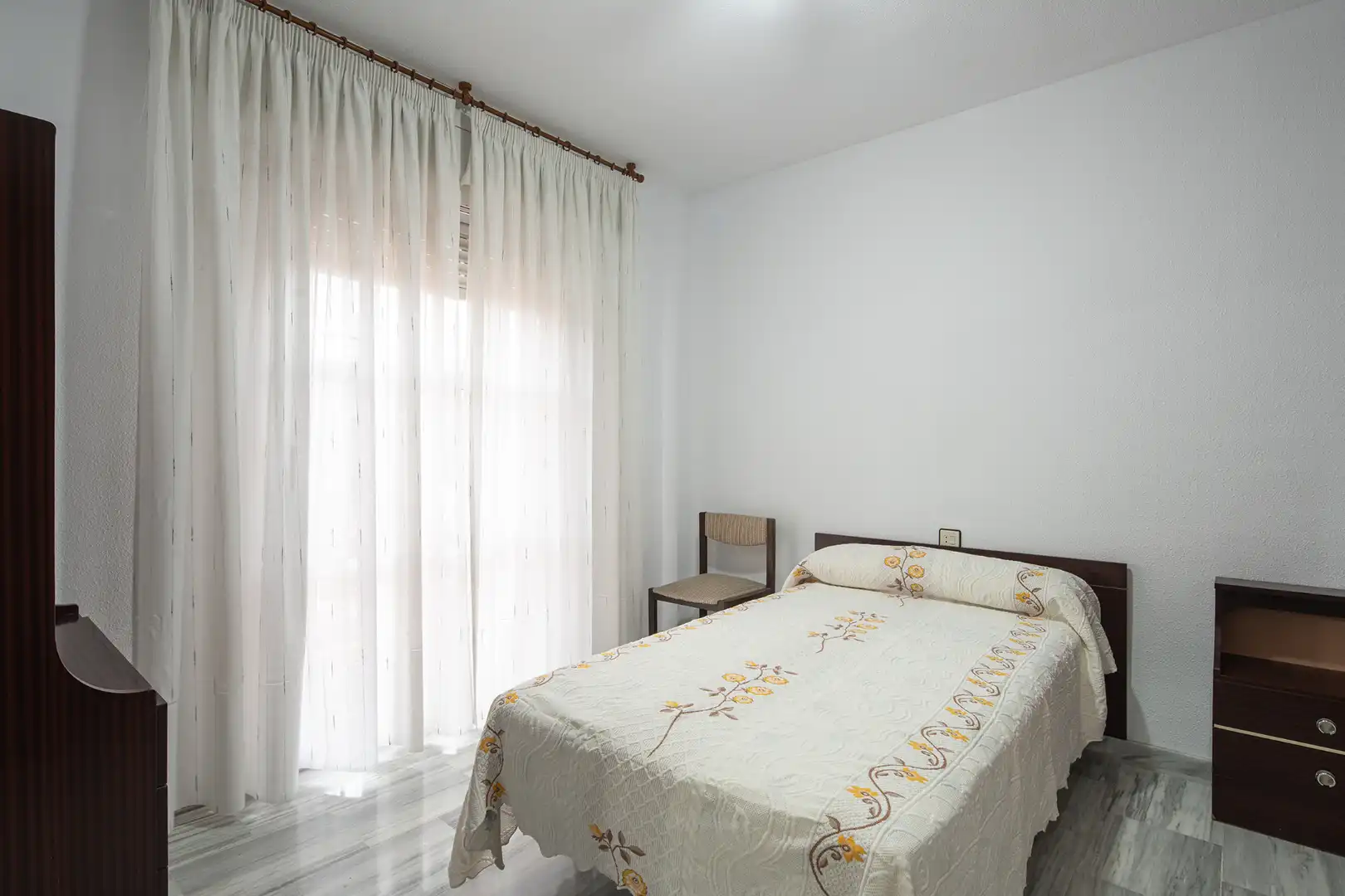 Casa adosada en venta en Angustias - Chana - Encina