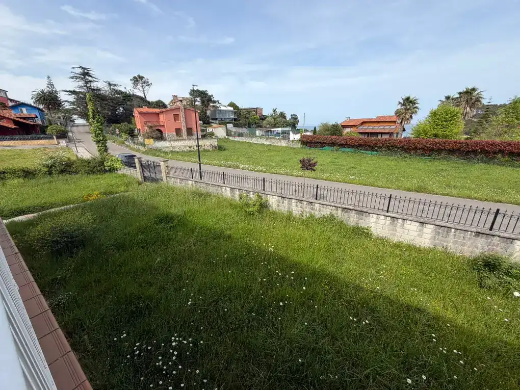 Casa o xalet en venda en Llanes amb Calefacció, Jardí privat i Terrassa