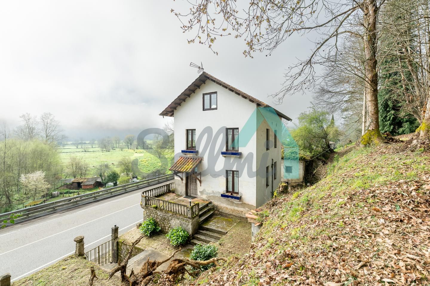 Vista exterior de Casa o chalet en venta en Parres con Calefacción, Jardín privado y Parquet