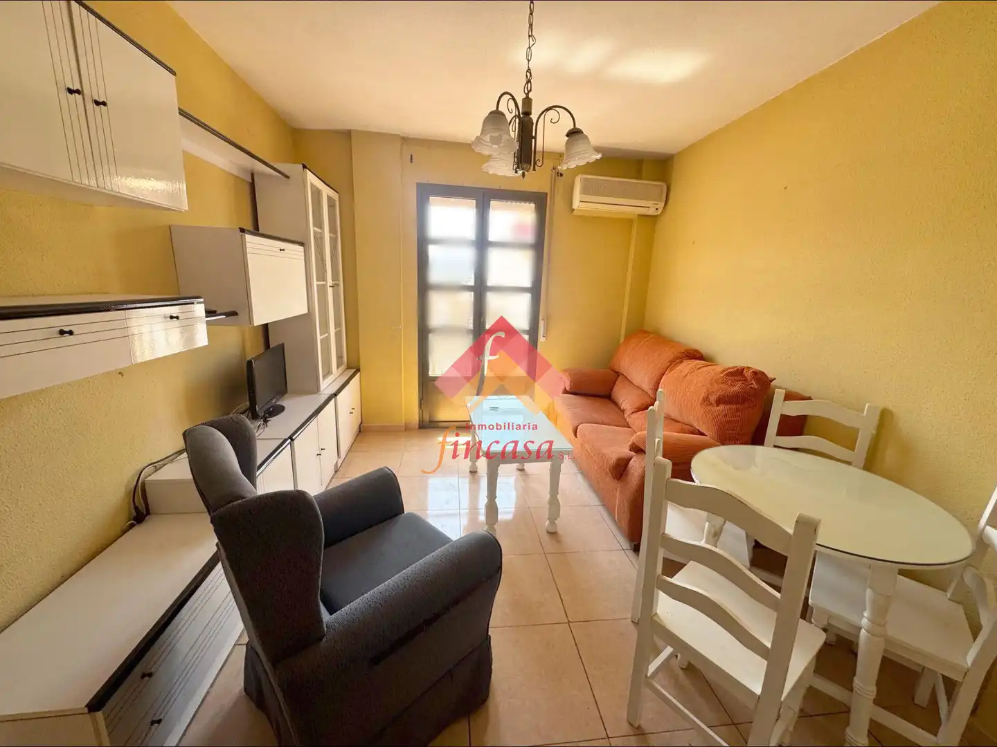 Vista exterior de Piso en venta en Ronda con Calefacción, Amueblado y Balcón