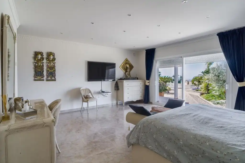 Dormitori de Casa o xalet en venda en Mijas amb Aire condicionat, Calefacció i Jardí privat