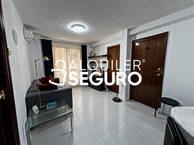 Sala de estar de Piso de alquiler en  Madrid Capital con Calefacción y Terraza