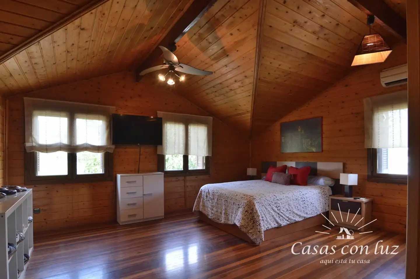 Habitación de Casa o chalet en venta en Zaragoza con Aire acondicionado, Calefacción y Jardín privado