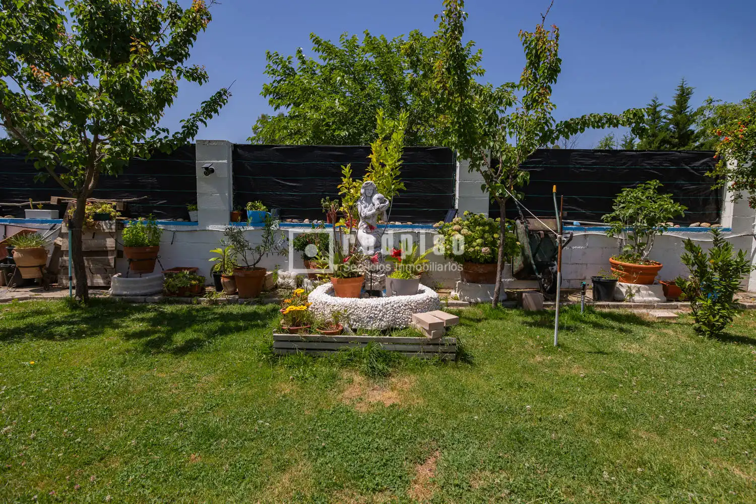 Jardí de Casa o xalet en venda en Aldea del Fresno amb Aire condicionat, Calefacció i Terrassa