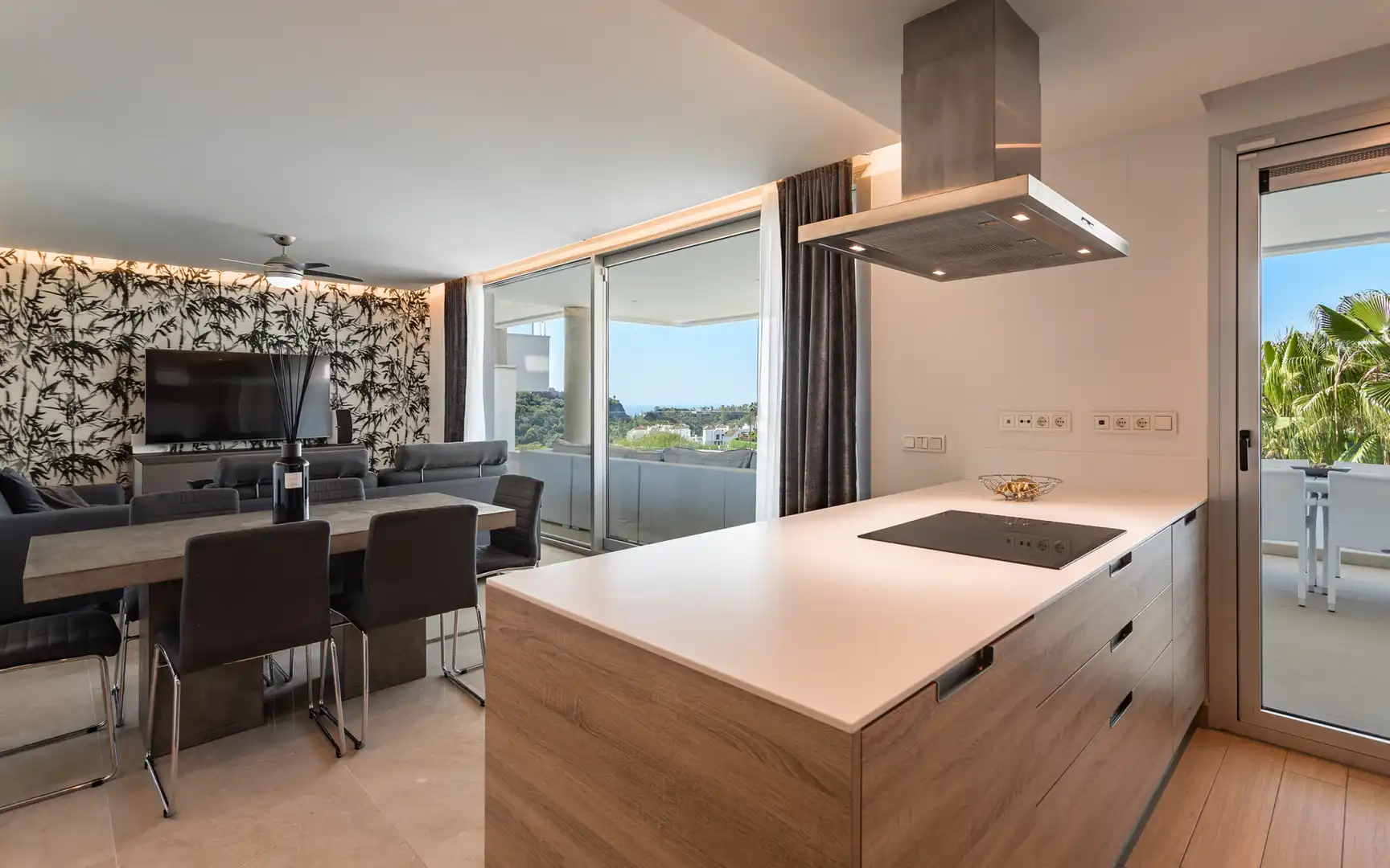 Apartament amb piscina en venda a Benahavís pueblo, imagen 4