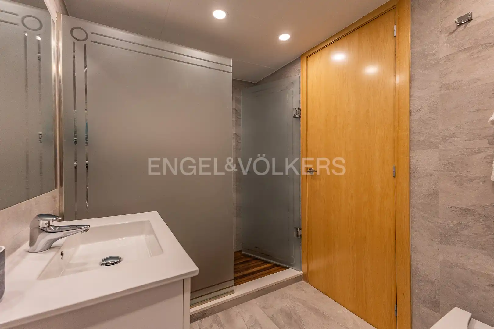 Bathroom of Duplexes for rent in Mataró  with Air Conditioner, Heating and Parquet flooring