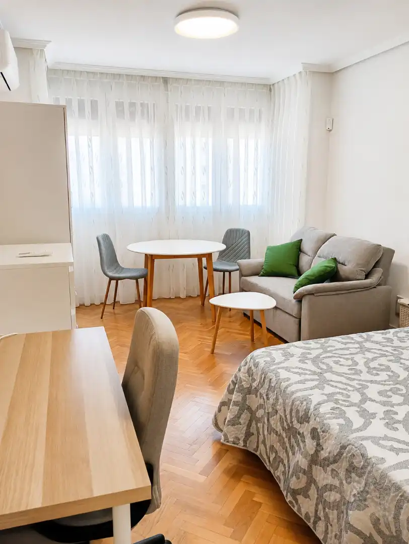 Sala de estar de Piso para compartir en Fuenlabrada con Aire acondicionado, Calefacción y Parquet