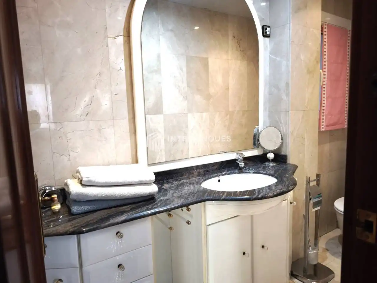 Bathroom of Apartments for sale in Badalona  with Air Conditioner