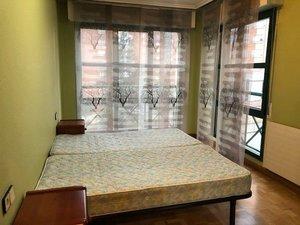 Foto 5 de Apartament de lloguer a Calle Muñoz Degraín, 34, Auditorio - Seminario - Parque de Invierno, Oviedo