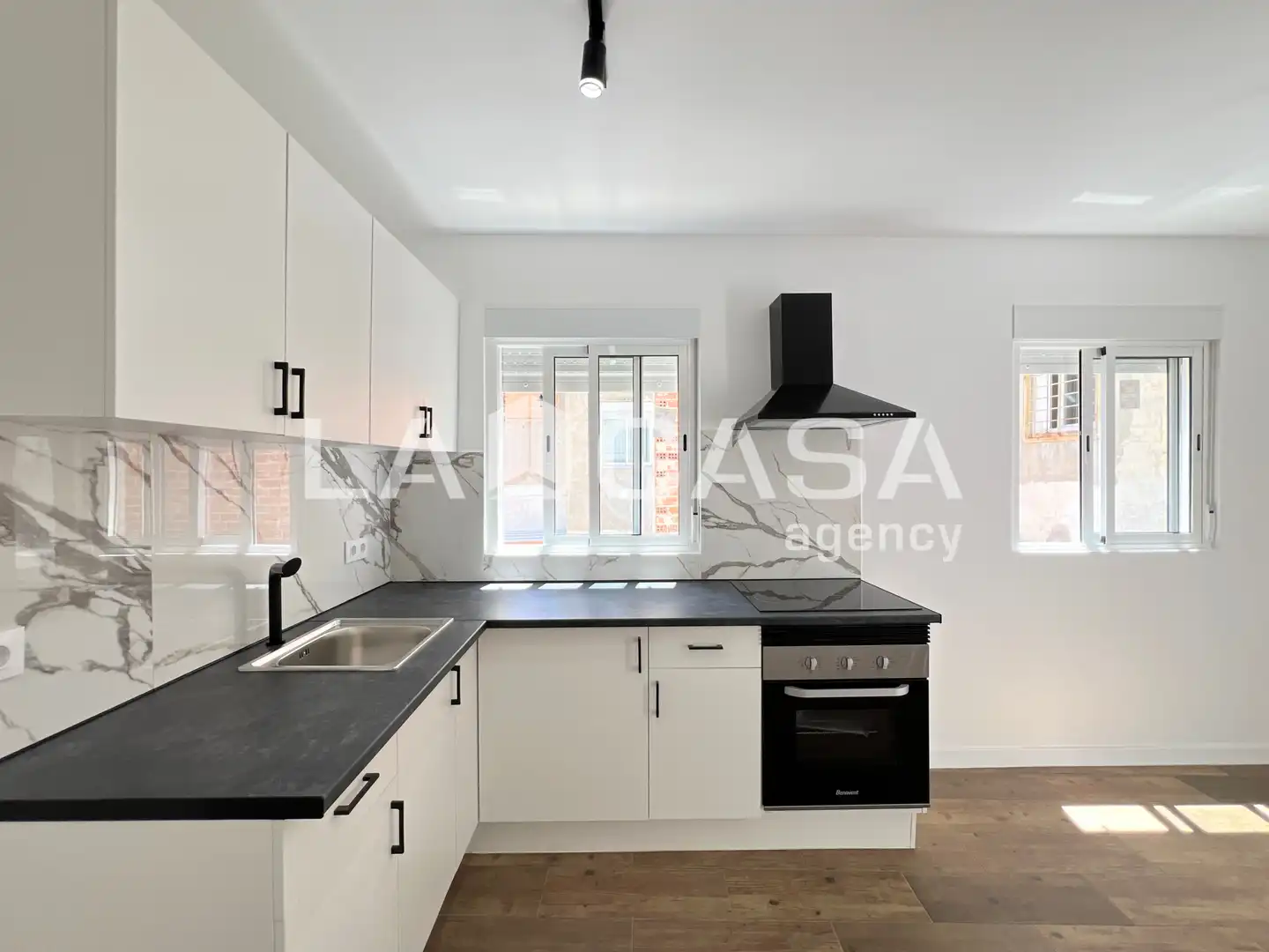 Local comercial en venta en Salut - Lloreda, imagen 5