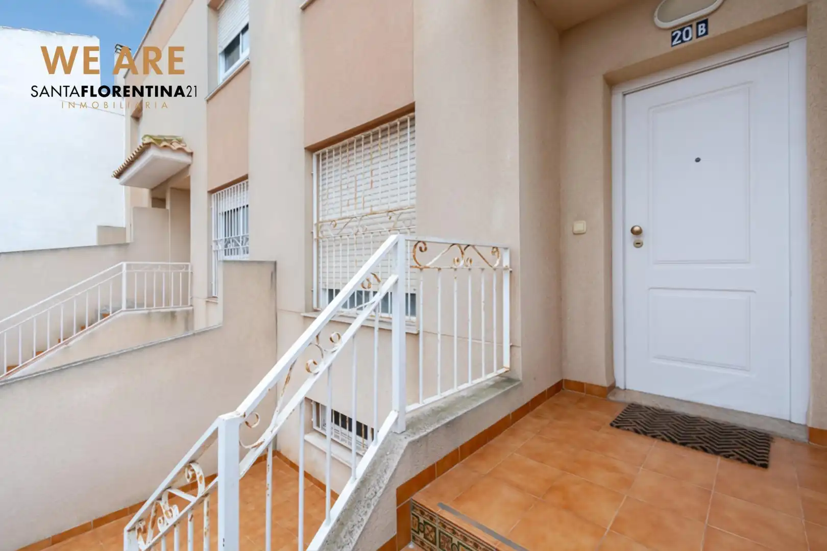 Vista exterior de Dúplex en venda en Cartagena amb Aire condicionat, Calefacció i Jardí privat