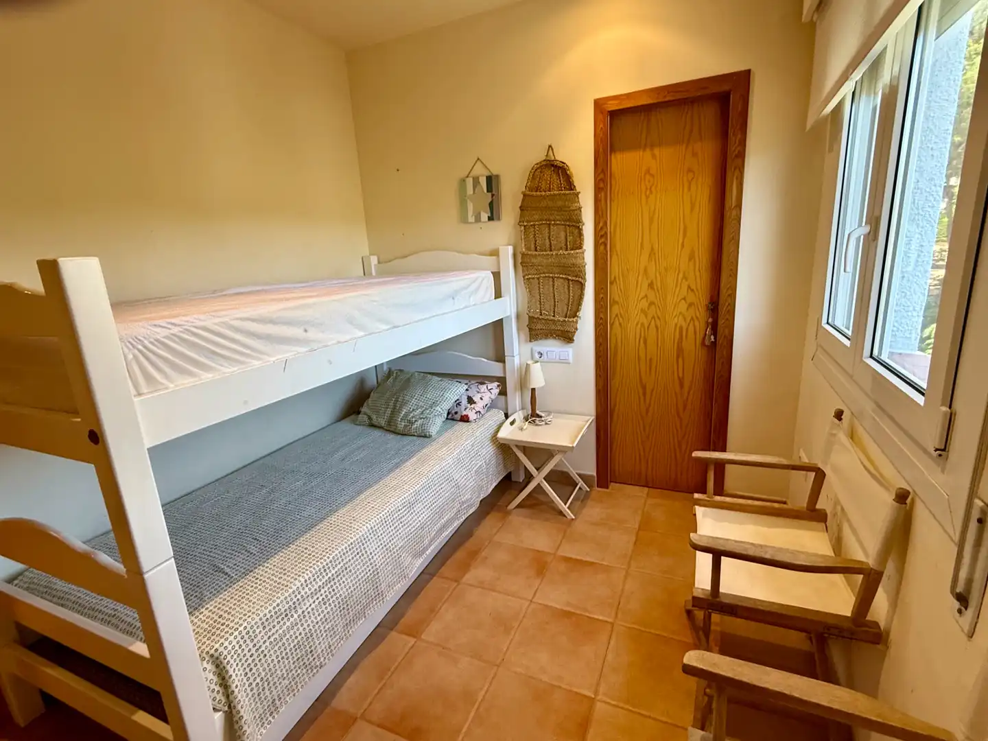 Schlafzimmer von Wohnungen zum Verkauf in Palafrugell mit Klimaanlage, Terrasse und Gemeinschaftspool