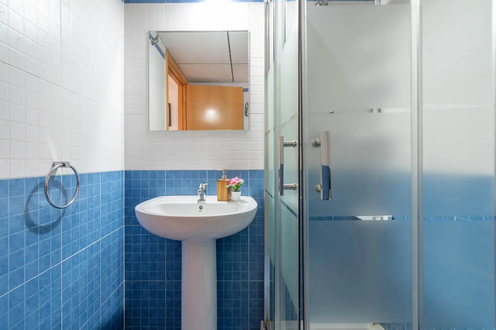Baño de Piso en venta en Almería con Aire acondicionado, Terraza y Balcón