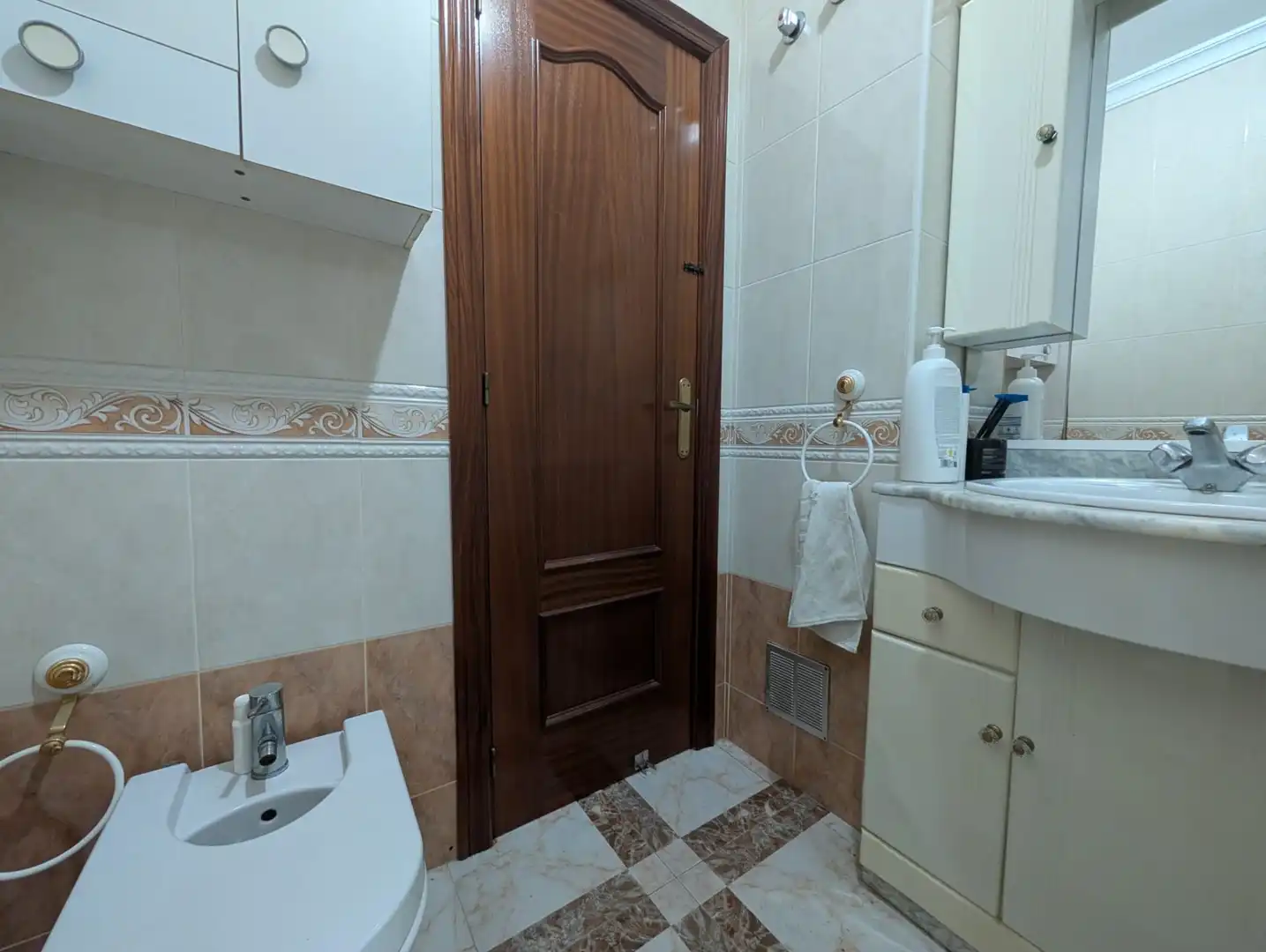 Baño de Casa adosada en venta en Aljaraque con Aire acondicionado y Piscina comunitaria