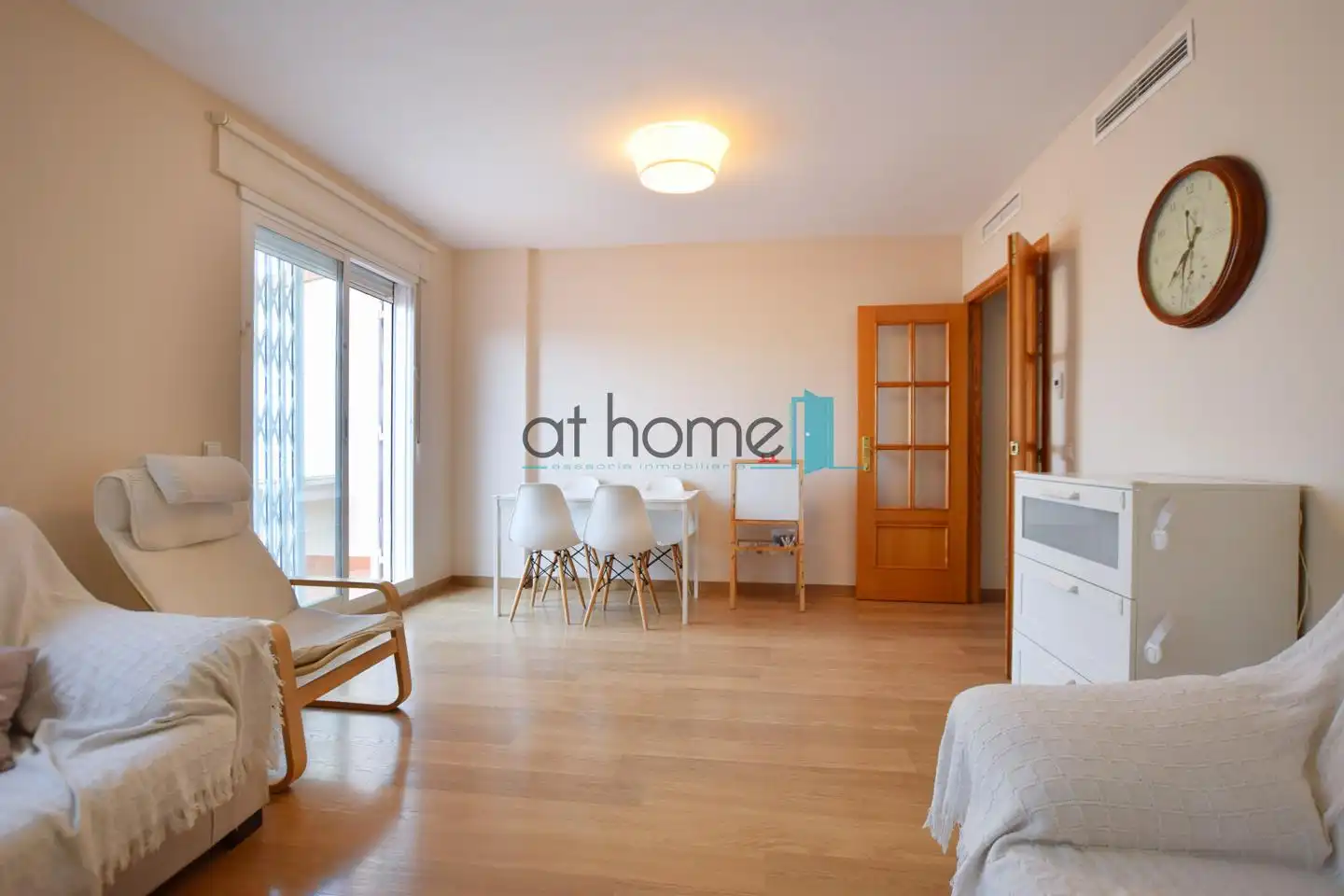 Flat for rent in Avinguda del País Valencià, Centro