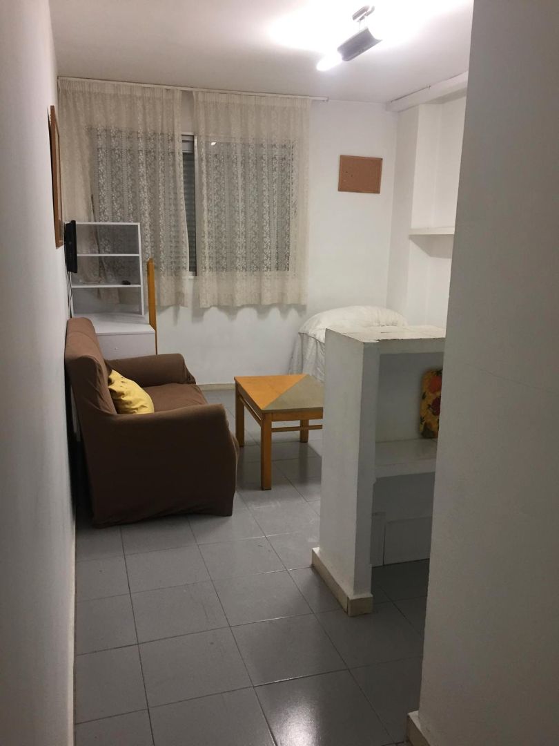 Sala d'estar de Apartament de lloguer en  Granada Capital amb Calefacció, Moblat i Rentadora
