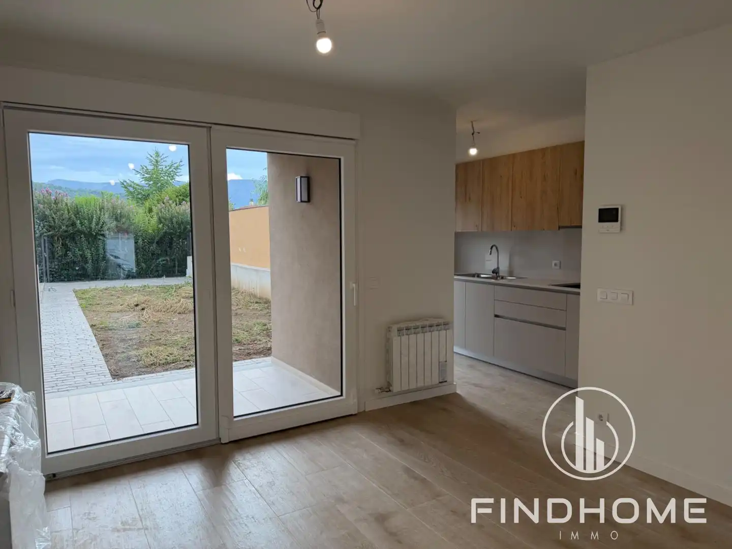 Casa aparellada amb terrassa en venda a Avinguda Fernando Laparte, imagen 8