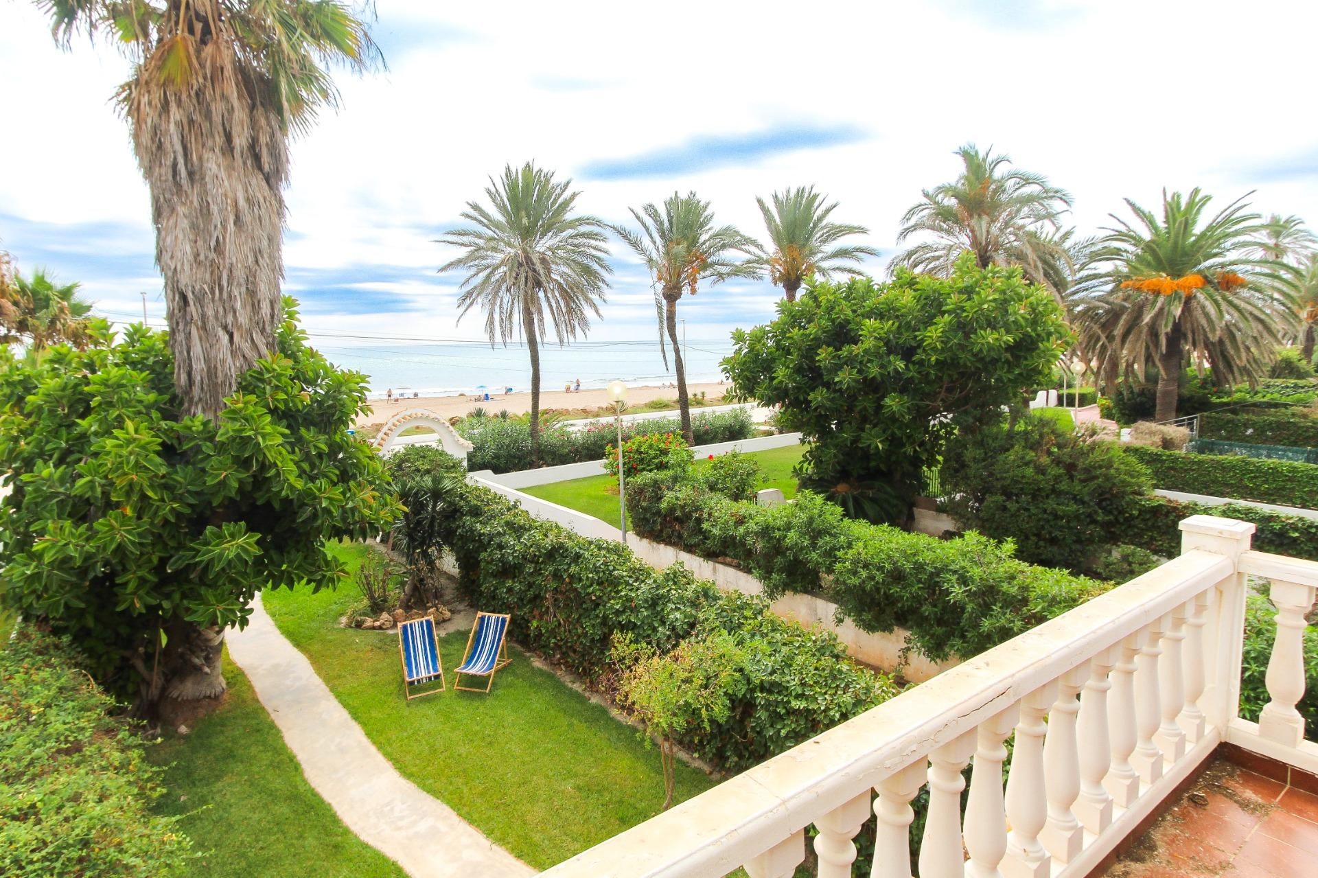 Single-family semi-detached for sale in Playa del Puig