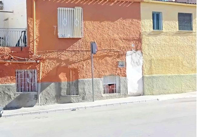 Vista exterior de Piso en venta en Hellín
