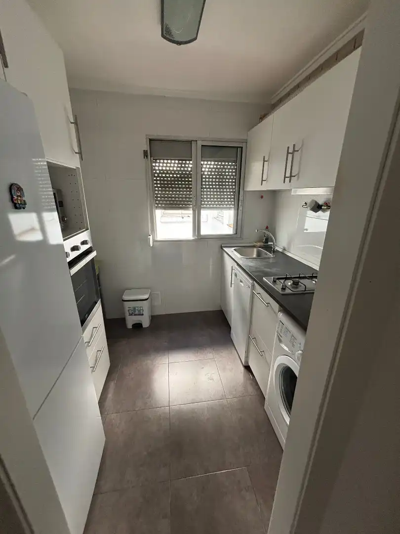 Cocina de Piso de alquiler en Zaragoza con Calefacción, Amueblado y Horno
