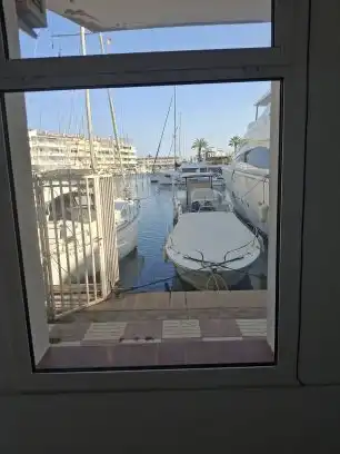 Local de alquiler en Empuriabrava con Aire acondicionado, Calefacción y Terraza