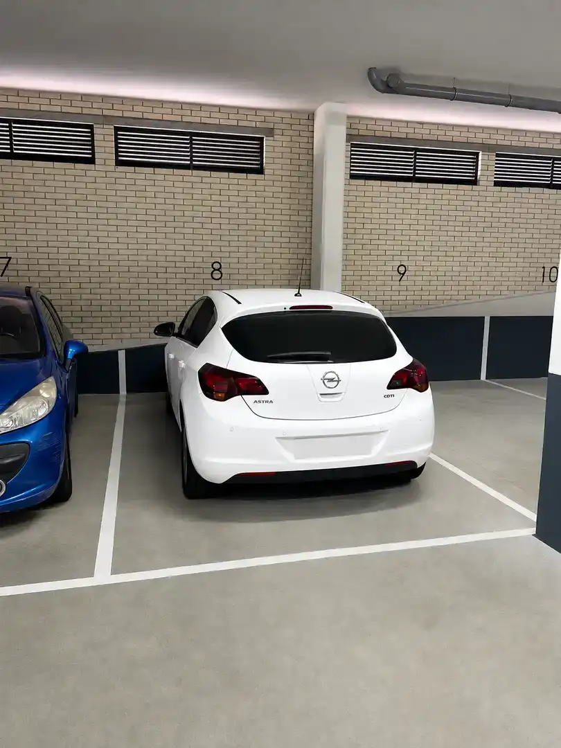 Parking of Flat for sale in A Parda