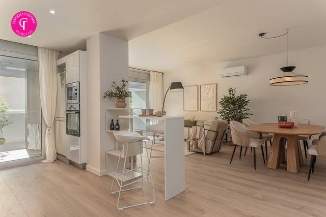 Planta baja en Venta en Barri dels Escriptors