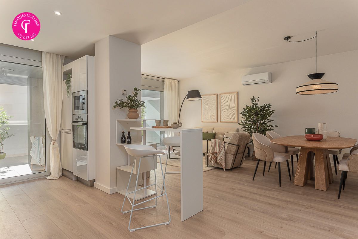 Planta baja for sale in Carrer del Pla de Salt, 1, Barri dels Escriptors