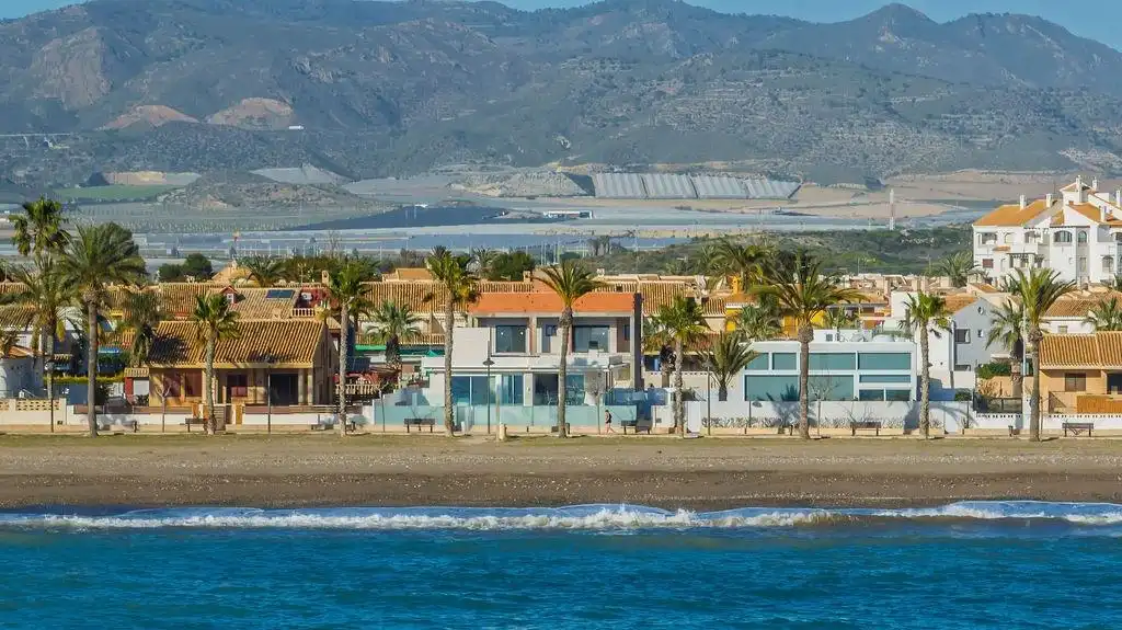 Vista exterior de Casa o xalet en venda en Mazarrón amb Calefacció, Terrassa i Piscina