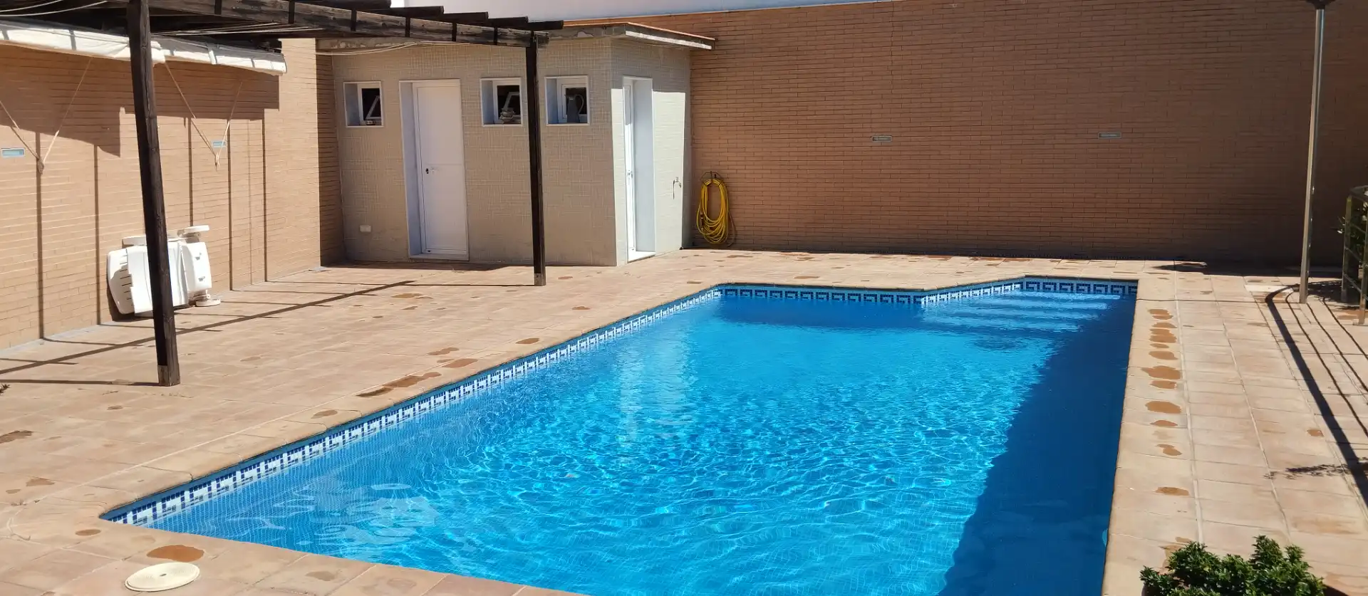 Schwimmbecken von Haus oder Chalet zum Verkauf in Córdoba mit Klimaanlage, Heizung und Privatgarten