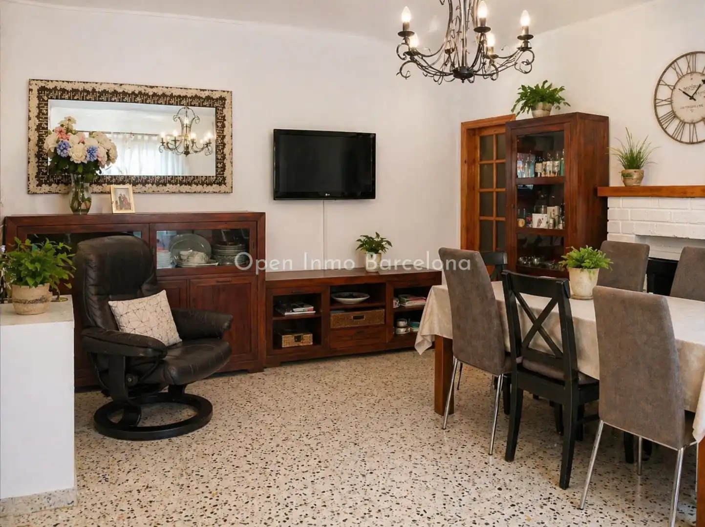 Sala d'estar de Finca rústica en venda en Vilanova i la Geltrú amb Aire condicionat, Jardí privat i Terrassa