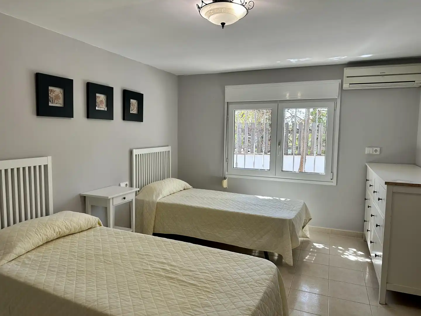 Habitación de Casa o chalet en venta en Marbella con Jardín privado, Terraza y Piscina