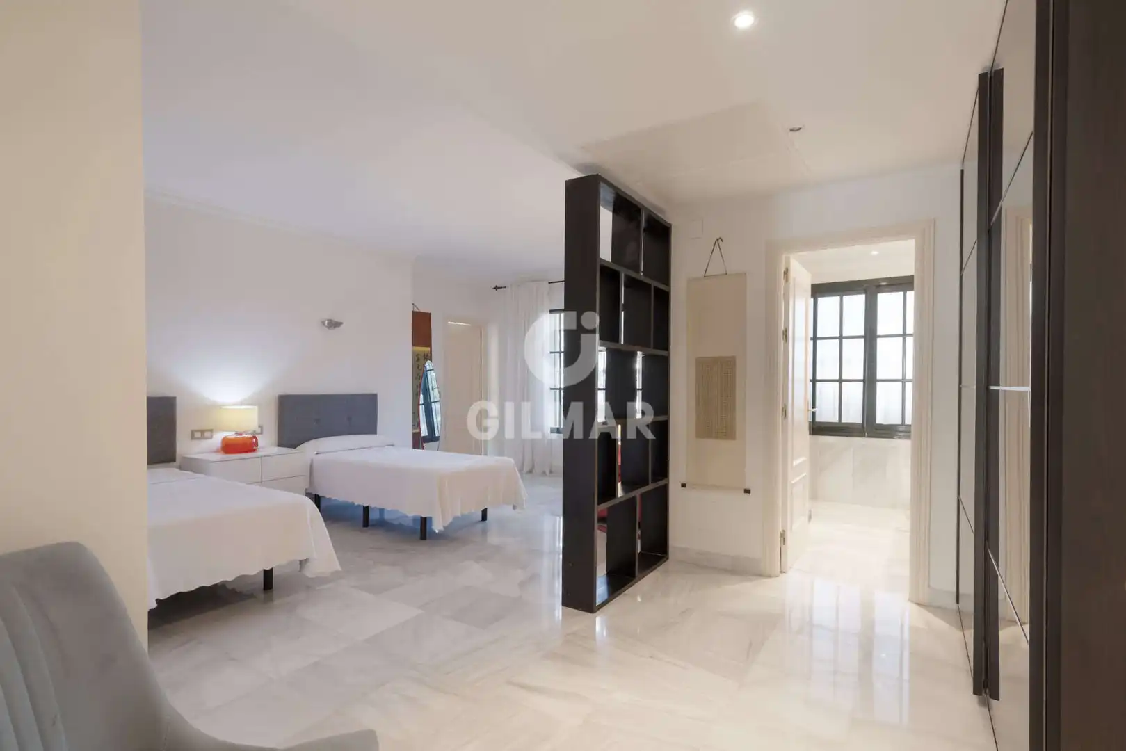 Habitación de Casa o chalet en venta en Estepona con Calefacción, Jardín privado y Piscina