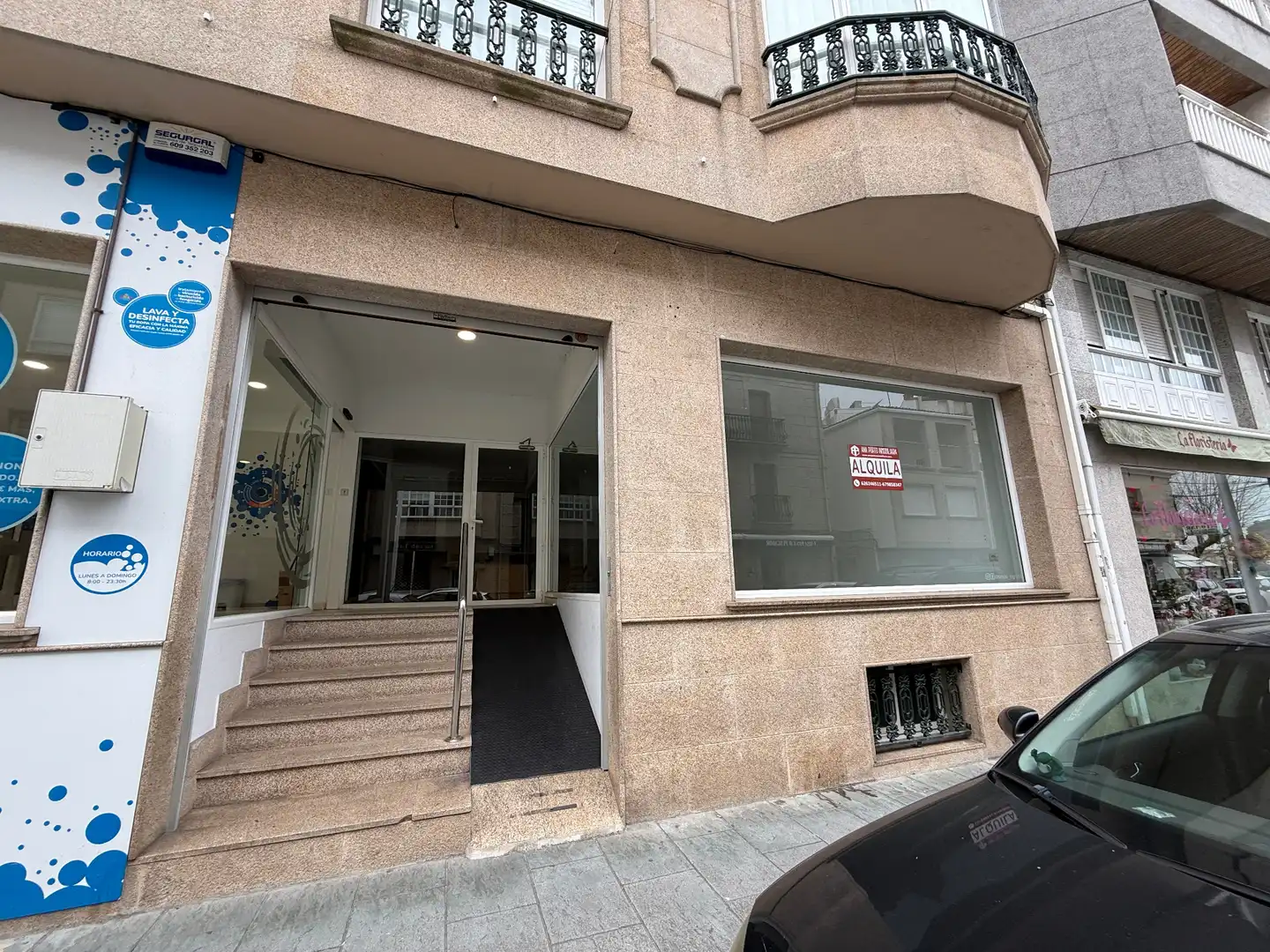 Vista exterior de Local de lloguer en O Grove  