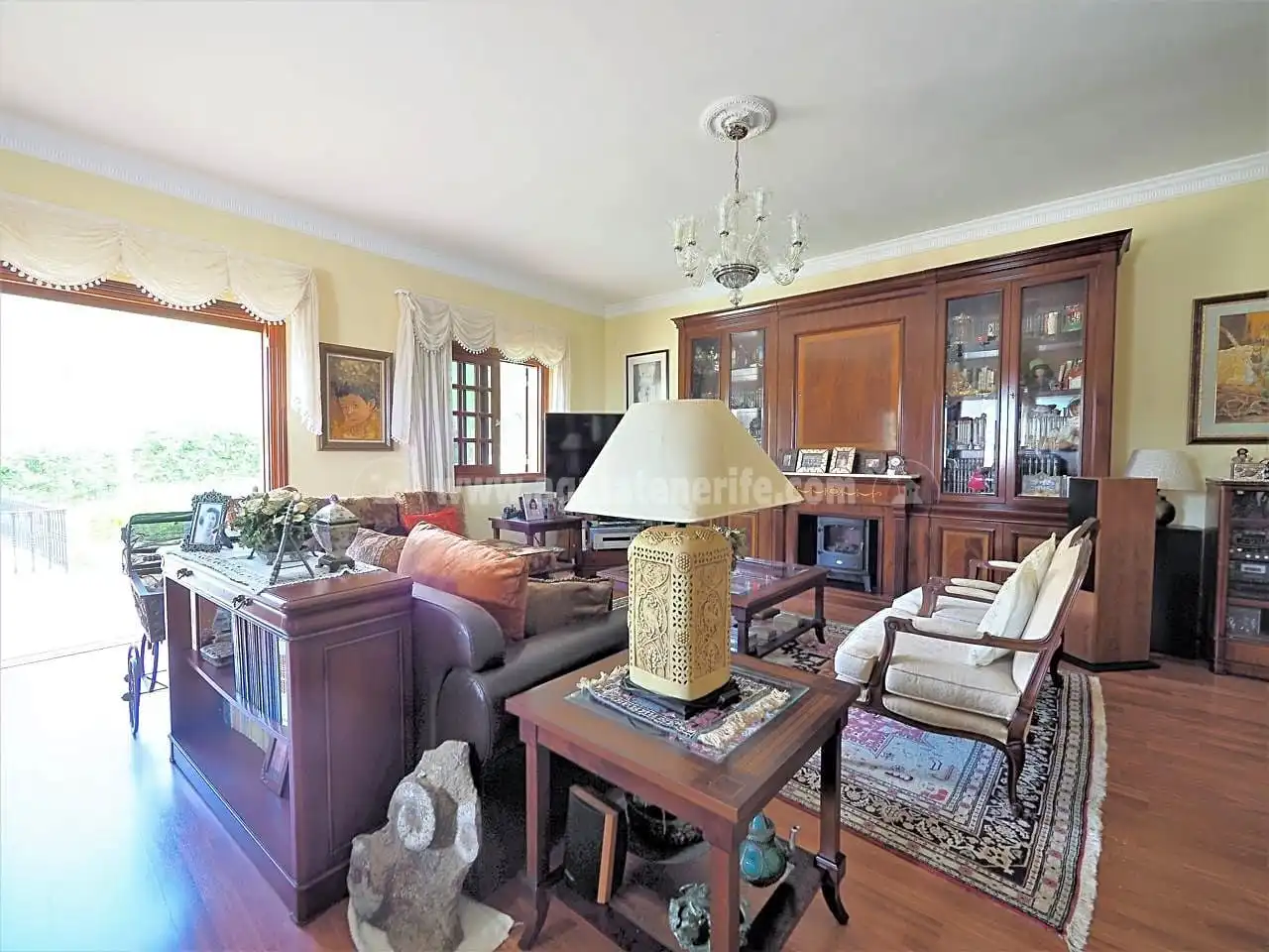 Sala d'estar de Casa o xalet en venda en Icod de los Vinos amb Parquet, Terrassa i Traster