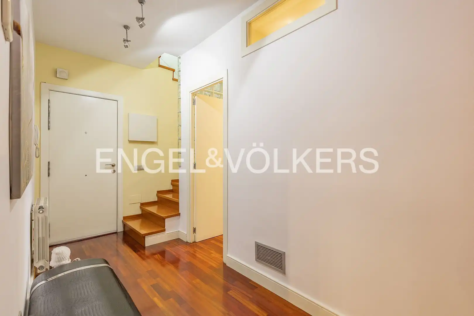 Attic for sale in Sabadell  with Air Conditioner, Heating and Parquet flooring