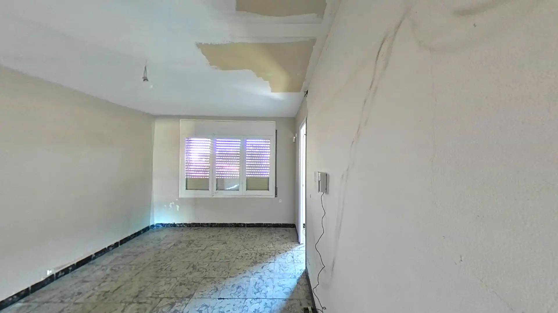Piso en venta en Vallirana con Balcón