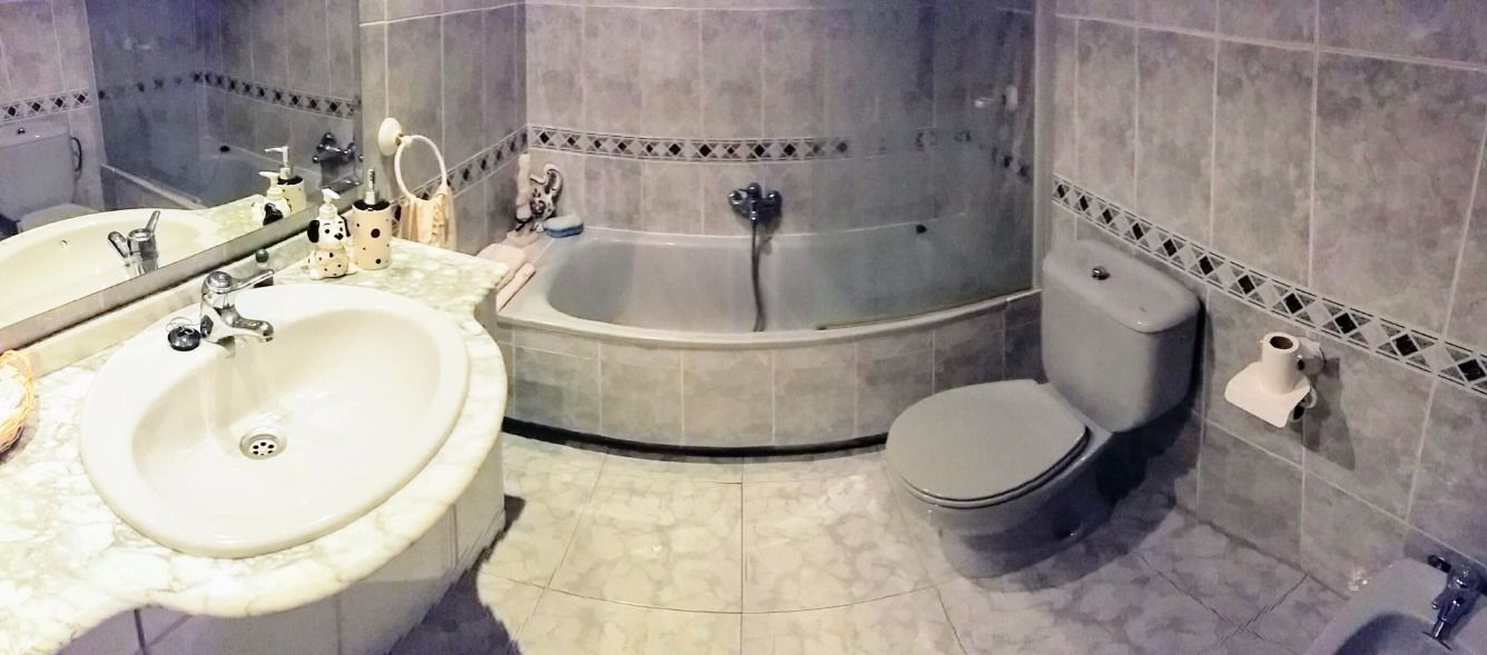 Bathroom of House or chalet for sale in Catarroja  with Air Conditioner, Terrace and Storage room